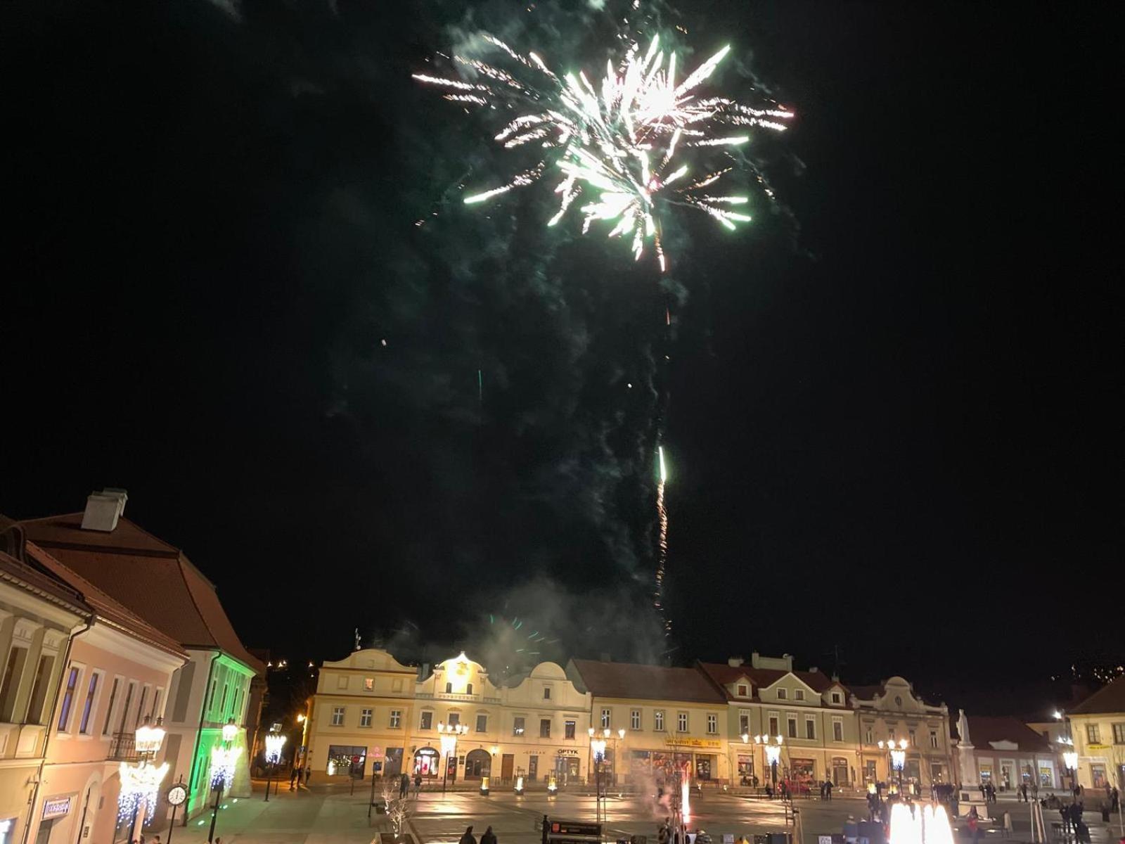 Apartament Studio Z Widokiem Na Rynek Bochnia Exteriör bild